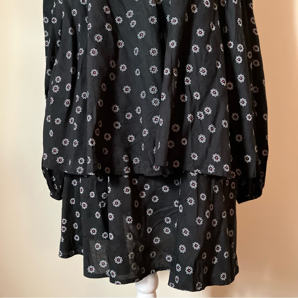 Free People Beck Black Floral Tiered Long Sleeve Dress size Medium - Picture 4 of 11
